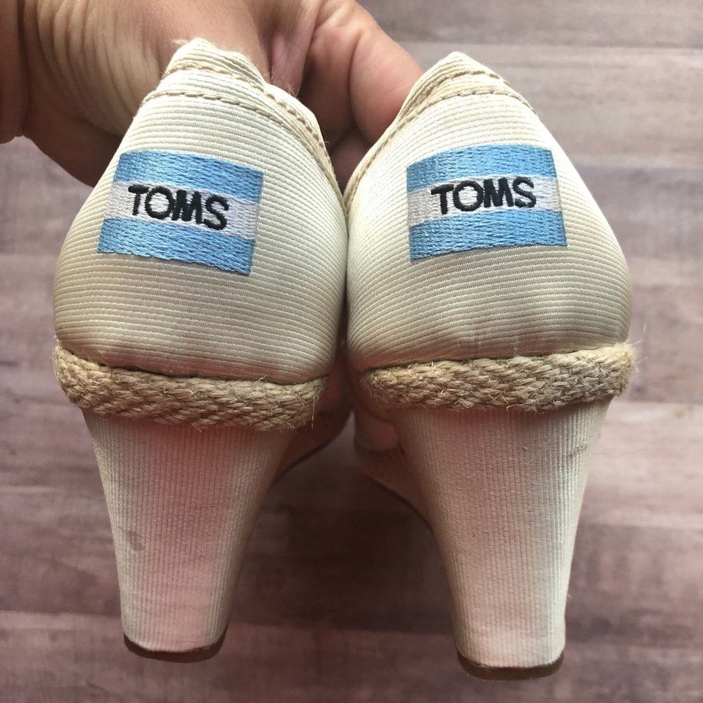 TOMS Ivory Satin Wedge Slip On Espadrille Sandals - Picture 3 of 7